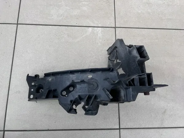 Audi Ajovalonkiinnike OEM 8R0805608B - Käytetty image 2