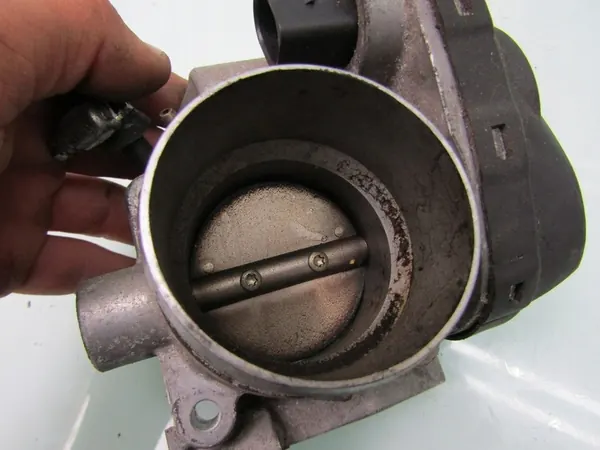 A4 B5 99R 1.6 Válvula de Aceleração 06B133062F image 6