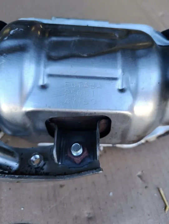 Toyota Auris II 1.2 Katalysator OEM 25051-47150 image 3