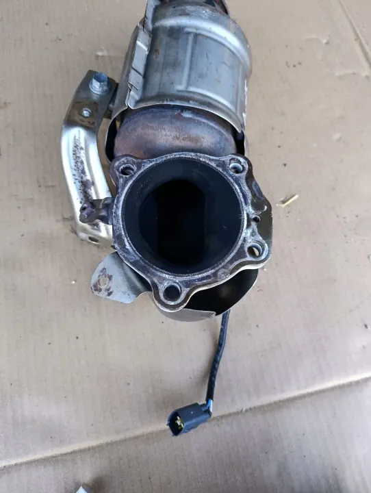 Toyota Auris II 1.2 Katalysator OEM 25051-47150 image 5