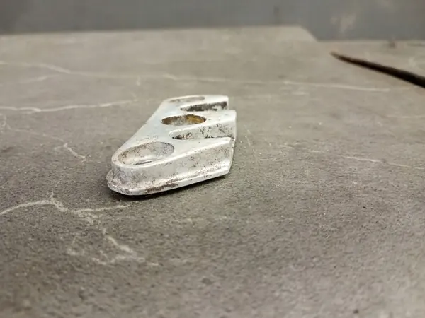 OEM 1237660276 Klappenbegrenzer rechts hinten Mercedes W123 image 5
