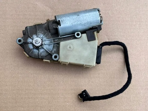 Motor de techo solar OEM 6X0959591E Skoda Octavia II image 3