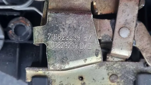 Takaluukun lukko VW T4 image 4