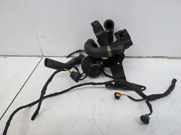 Pompe de soupape d'eau supplémentaire Mercedes C-Class W206 image 6