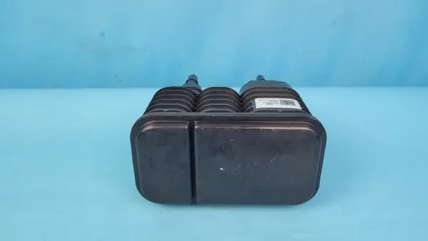 Opel Insignia B GSi Kohlefilter OEM 366077449 image 5
