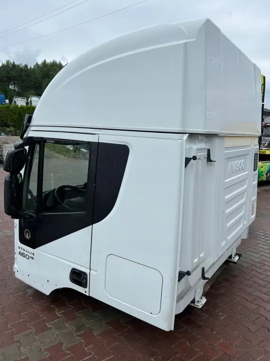 Paljas ohjaamokehys Iveco OE Stralis HI-WAY:lle image 7