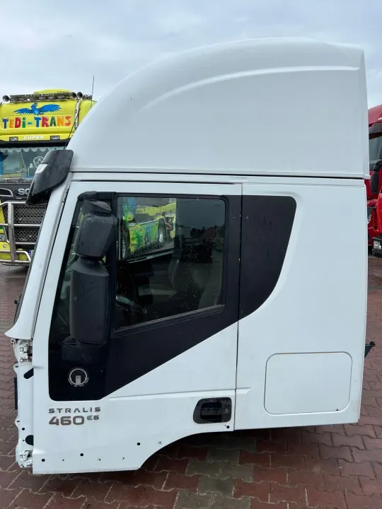 Paljas ohjaamokehys Iveco OE Stralis HI-WAY:lle image 8