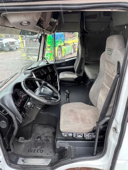 Paljas ohjaamokehys Iveco OE Stralis HI-WAY:lle image 9