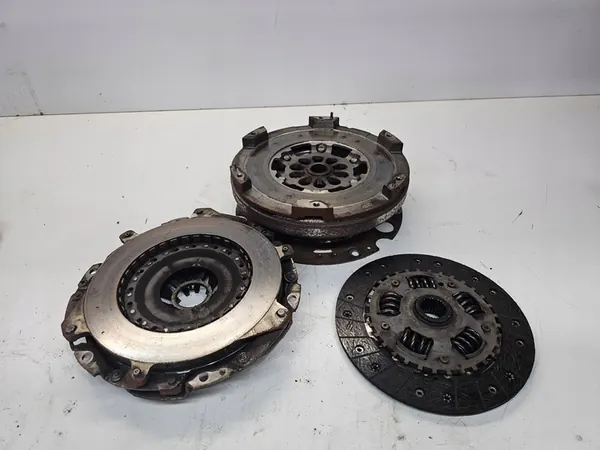 Volante bimassa Audi A4 B8 A5 3.0 TDI image 3