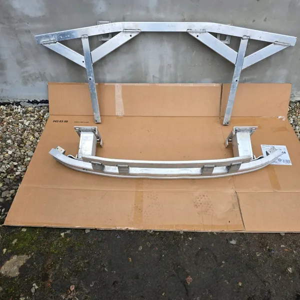 VW T7 Förstärkningsbalk OEM 7T0803037C Begagnad image 5