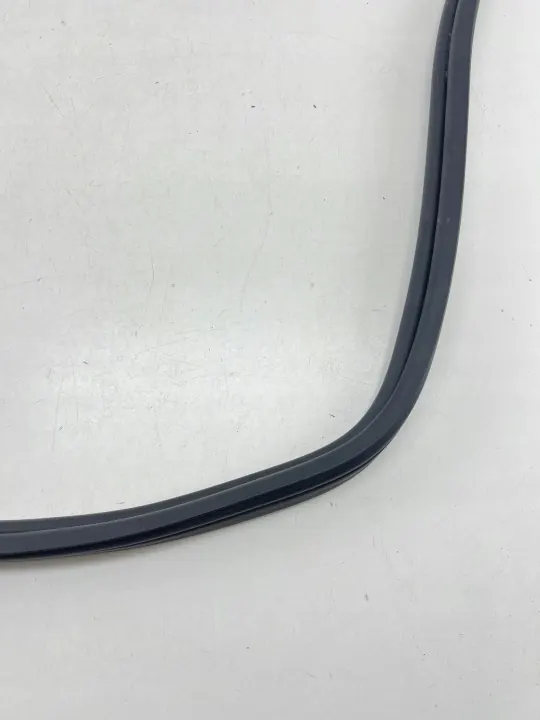 Porsche Cayman 987 voordeur afdichting OEM 99751161100 image 4