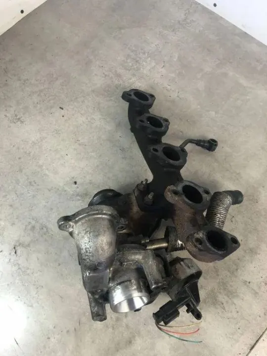 Turbocharger CITROËN C3 I 1.4L diesel 52kW 2011 image 3