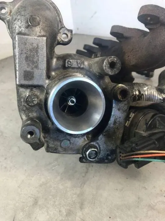Turbocharger CITROËN C3 I 1.4L diesel 52kW 2011 image 5