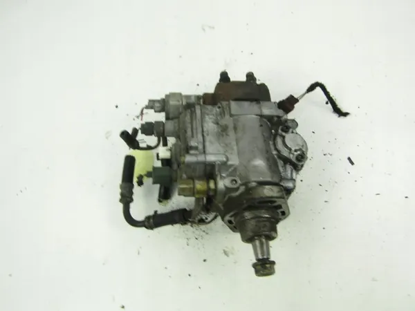 Bomba de inyección Opel OE 8-97185242-3 usada image 3