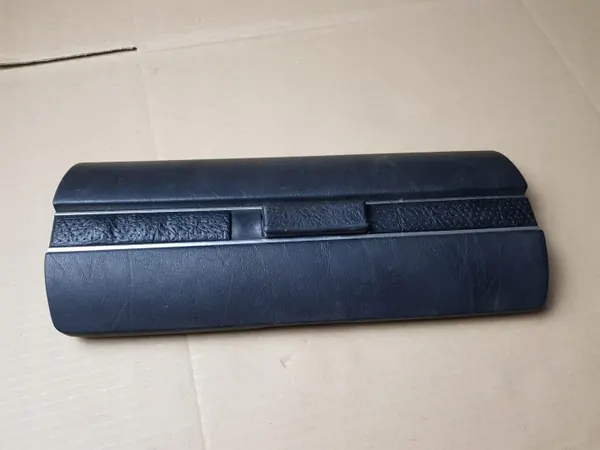 Handschoenenvakdeksel Mercedes W123 OEM Klapka schowka w123 0.5 image 2