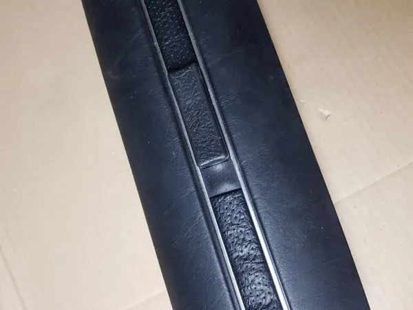 Handschoenenvakdeksel Mercedes W123 OEM Klapka schowka w123 0.5 image 4
