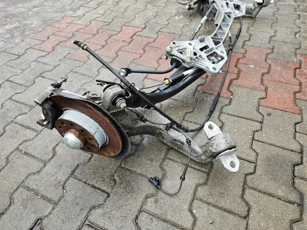 ALFA ROMEO GIULIETTA Achterasbalk Ophanging image 4