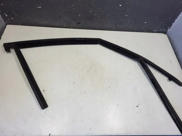 Dörrtätning OEM 9687801980 Höger Fram Citroen DS5 image 2