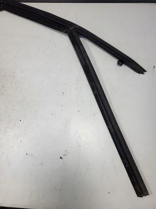 Dörrtätning OEM 9687801980 Höger Fram Citroen DS5 image 4