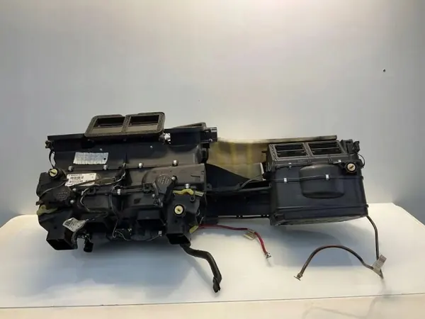 Värmekärna OEM 2118300160 för Mercedes E-klass W211 image 2