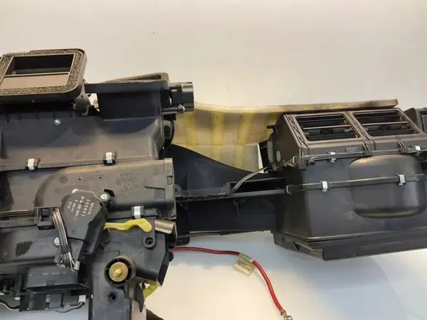 Värmekärna OEM 2118300160 för Mercedes E-klass W211 image 6