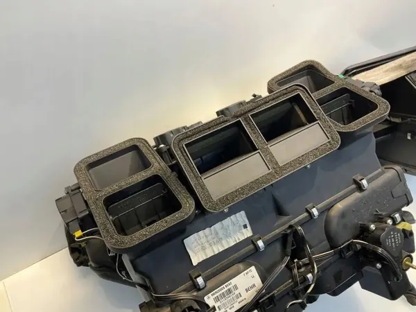 Värmekärna OEM 2118300160 för Mercedes E-klass W211 image 8