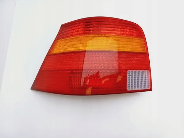 Vänster baklampa för Golf IV 5D HB image 2