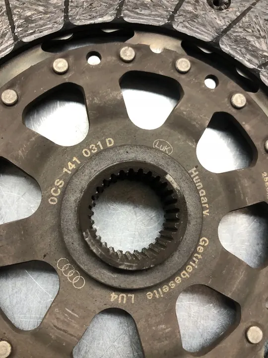 A4 B9 2.0 TDI Volante de Dupla Massa 0CS141026B image 4