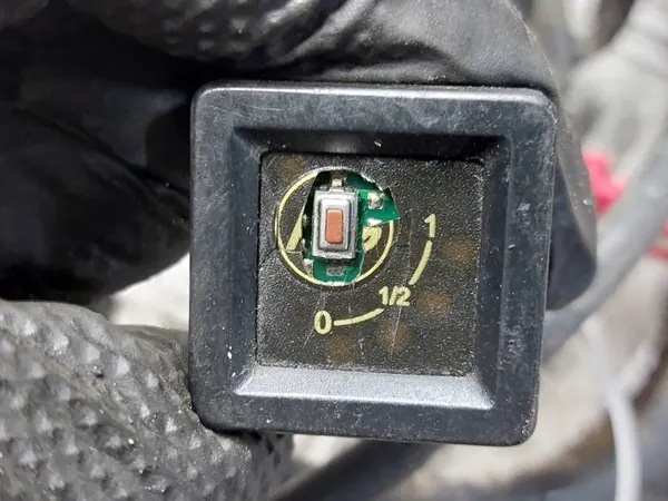 Kit LPG Zenit OEM 67R-014066 - Instalación Gas Usada image 3