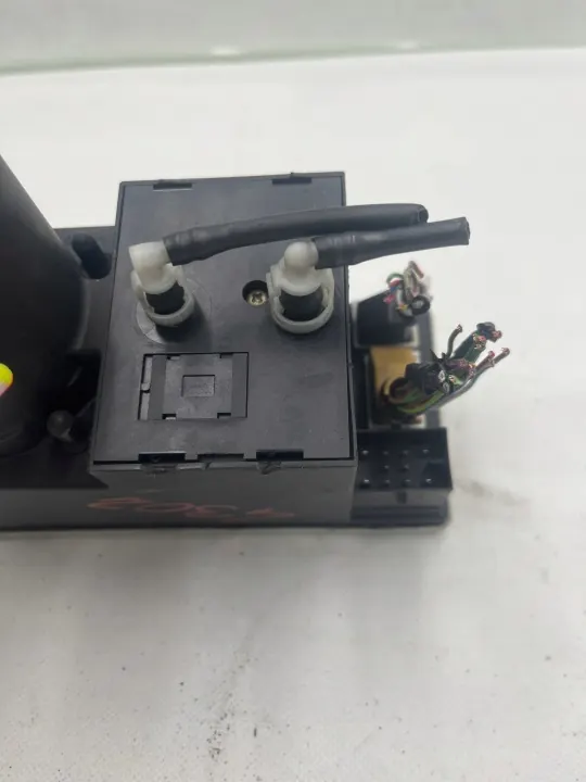Keskitulppapumppu OEM 8L0862257H - Käytetty Audi OE image 8