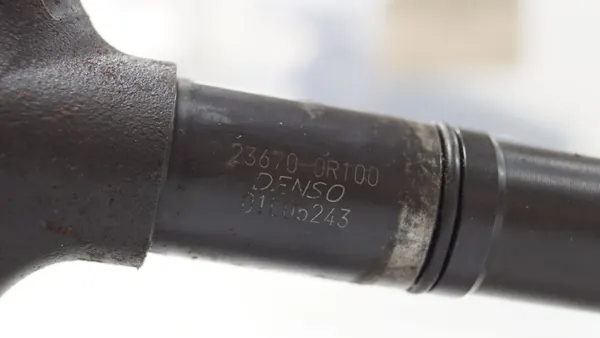 Bränsleinsprutare Toyota Avensis T27 Auris RAV4 IV Verso 2.0 D4D 23670-0R100 image 4