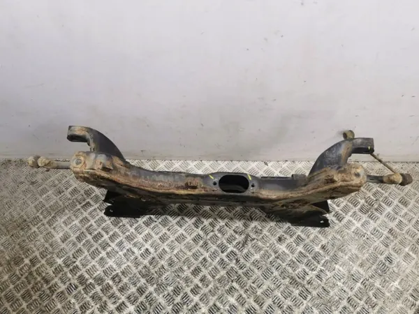 Cadre avant Hyundai i30 2013 OEM 62401A2600 image 5