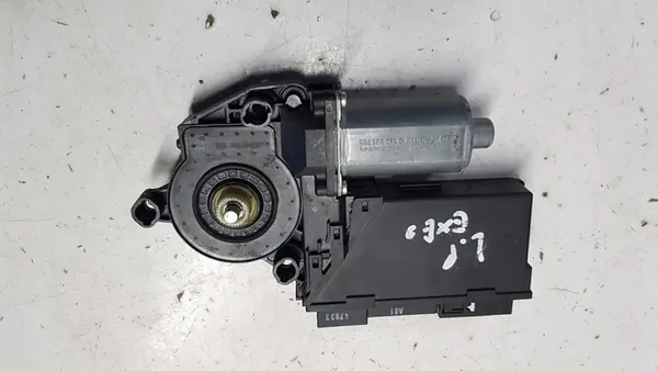 Motor de janela dianteira esquerda Seat Exeo A4 B7 8E1959801G image 3