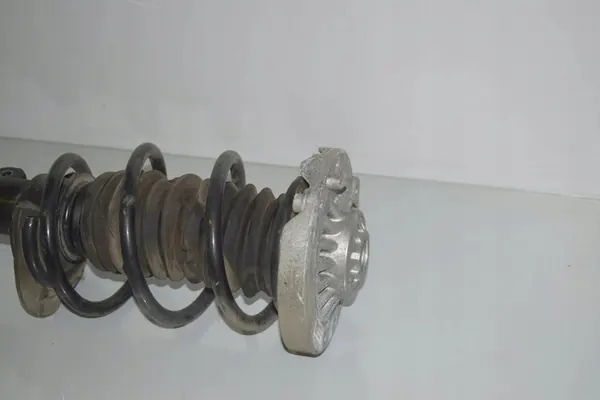 Ammortizzatore anteriore sinistro BMW 2 Gran Tourer (F46) OEM 31306887333 image 3