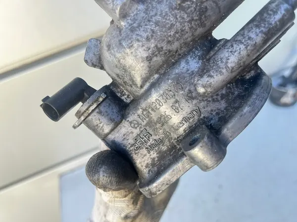 Carcasa de termostato Mercedes W638 2.2CDI image 4