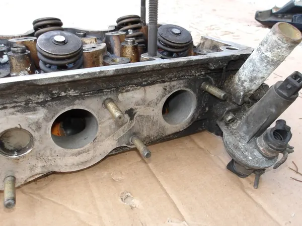 Culata usada OEM 1020163501 para Mercedes image 6