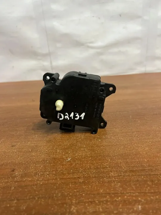 Toyota D2131 fläktmotor för RAV 4 III Diesel 2012 image 2
