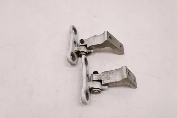 Volvo XC90 II Ovensaranet Oikea Taka OEM 1206091760 image 3