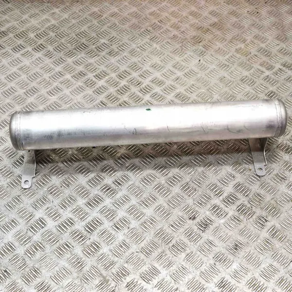 Maserati Levante 2017 Luchttank OEM 6700375210 image 2