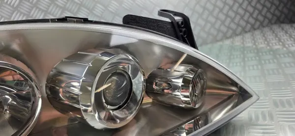 Oikea etuvalaisin Opel Corsa C Lift 03-06 image 6