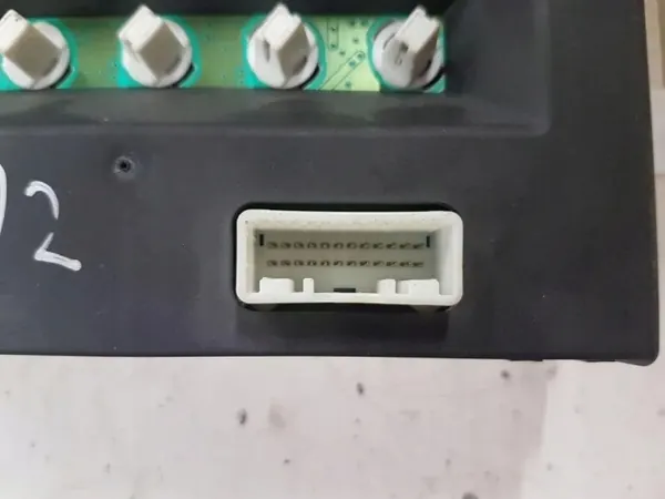 Nissan OE radiodisplay OEM 28090 för Almera N16 image 4