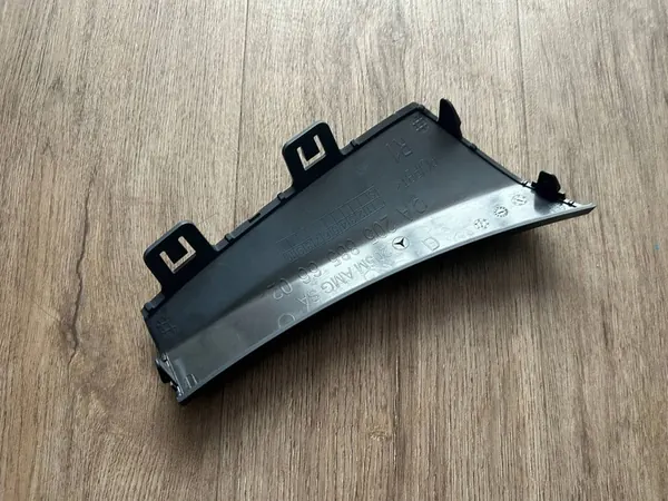 MERCEDES C-KLASS W205 AMG FRAMSTÖTTSKÅPA HÖGER OE image 10