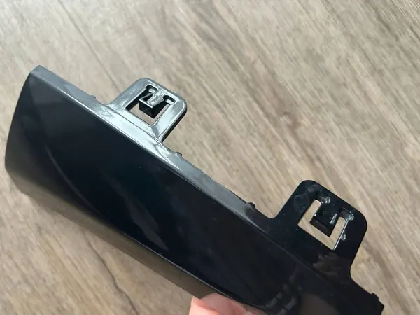 MERCEDES C-KLASS W205 AMG FRAMSTÖTTSKÅPA HÖGER OE image 8