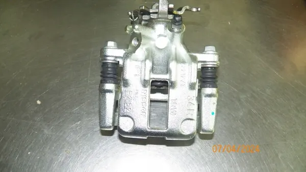 Hinterer rechter Bremssattel Nissan Almera II 44001-BM50A image 2