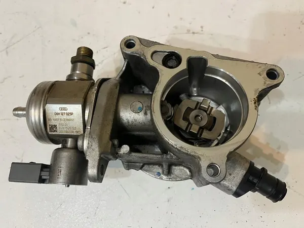AUDI A4 B8 1.8 TFSI Korkeapainepolttoainepumppu image 4
