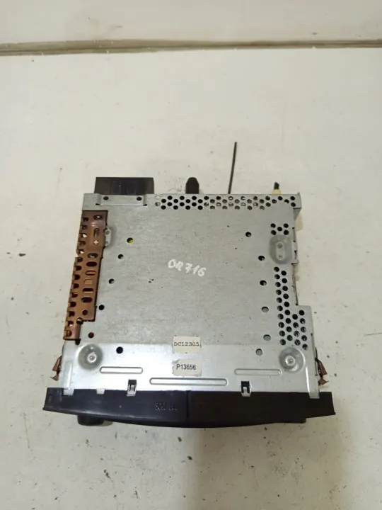 Peugeot 307 Radio OEM 96627393XT - Gebruikt image 5