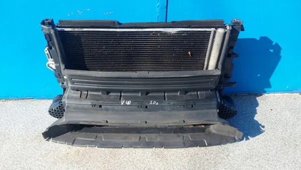 VOLVO V40 II 2.0 D Kühler komplett OEM image 2