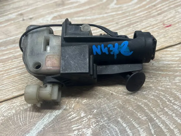 Porsche Boxster 981 2015 Achter slotactuator OEM 99150441401 image 2
