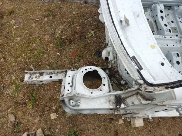 Panneau latéral droit arrière BMW A96 - Pièce OE d'occasion image 5