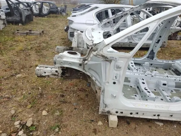 Panneau latéral droit arrière BMW A96 - Pièce OE d'occasion image 9